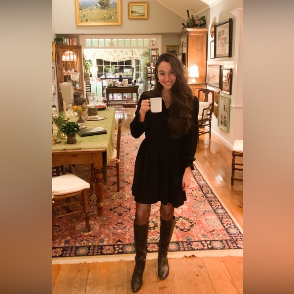 Meet your Posher, Laura - Picture 2 of 4